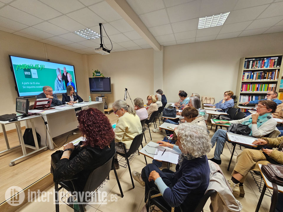 La UNED Senior vuelve a llenar las aulas de Benavente con 33 alumnos