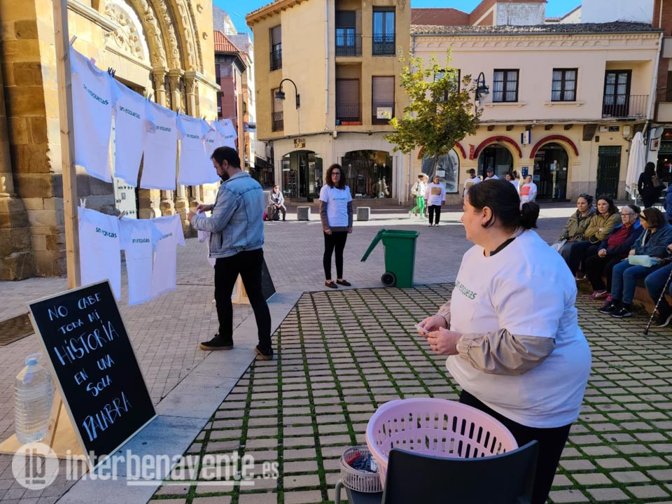 Intras cambia las etiquetas por mensajes de inclusi&oacute;n en Benavente