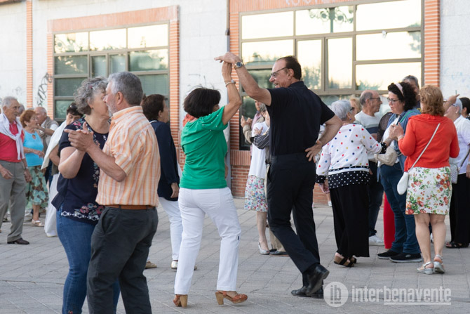 Benavente busca profesor para impartir el nuevo curso de bailes de sal&oacute;n destinado personas mayores