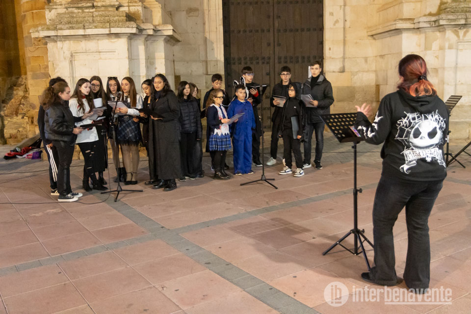 Los alumnos de Canto de la Escuela de Música Duquesa Pimentel protagonizarán un concierto de Halloween en la Plaza de la Madera