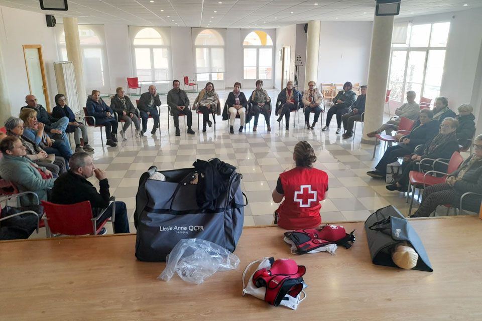 San Cristóbal de Entreviñas impulsa la formación en salud con un curso de primeros auxilios impartido por Cruz Roja