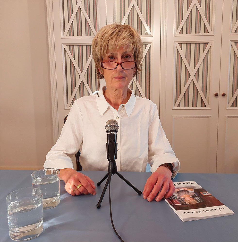 Paloma Lafuente opiniones negativas al respecto de los supuestos “maestros del amor” en internet