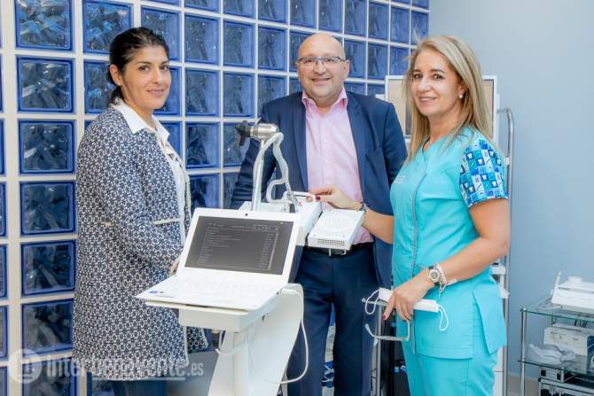 Celine Carvalho, Pierre Amslem y la doctora Maria J. Pérez Celine Carvalho, Pierre Amslem y la doctora Maria J. Pérez