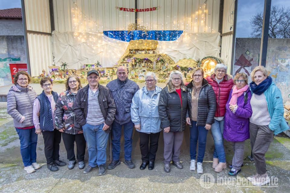 La Asociación Arcoiris de La Torre del Valle presenta su Belén artesano, fruto de meses de trabajo y mucha ilusión