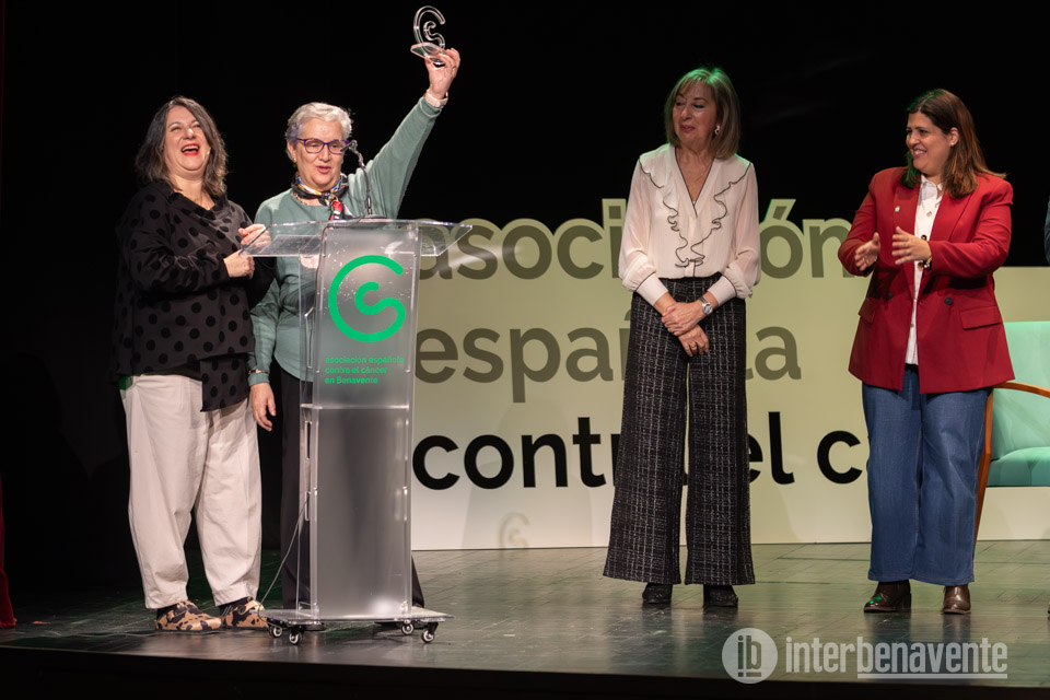 "Hay mucha vida en el cáncer", Benavente celebra el 30º Aniversario de la AECC con este mensaje en un acto de agradecimientos