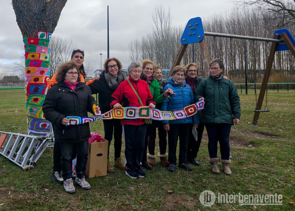 La destreza de las mujeres de San Pedro de Ceque lleva la Navidad a sus calles y plazas